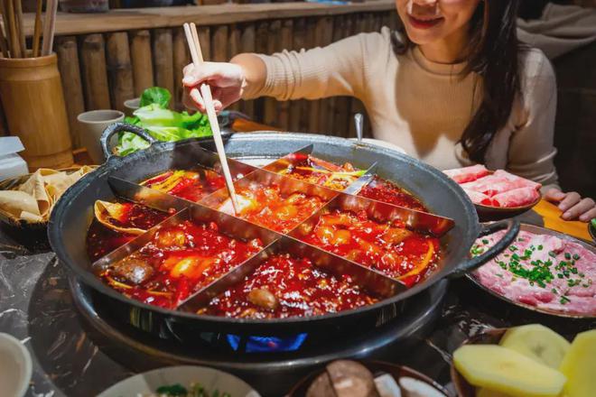 辣味狂欢，食辣族群的生活百态与良性受虐的愉悦