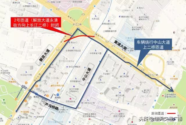 长江街道重塑城市交通脉络，开启智慧出行新篇章的新闻报道